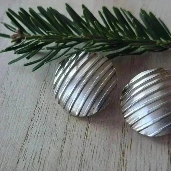 925 Sterling silver button modernist style earrings - Picture 2 of 5